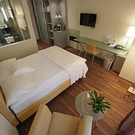 Glockenhof Hotel