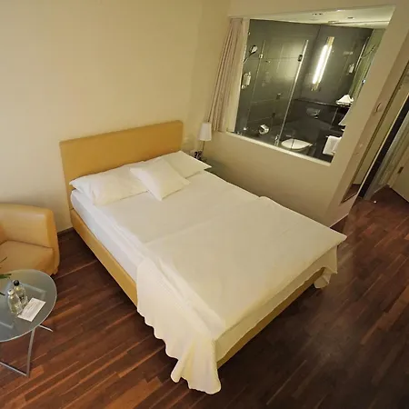 Glockenhof Hotel 4*