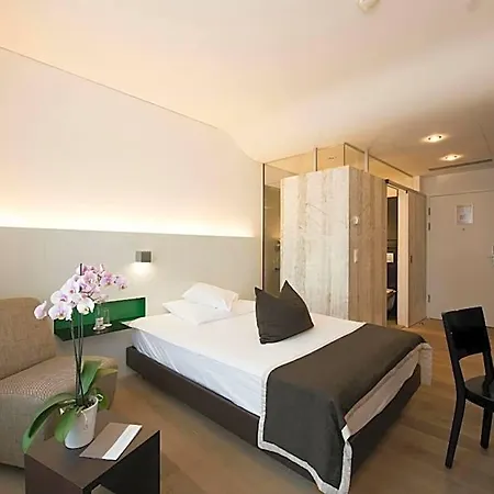 Glockenhof Hotel 4*