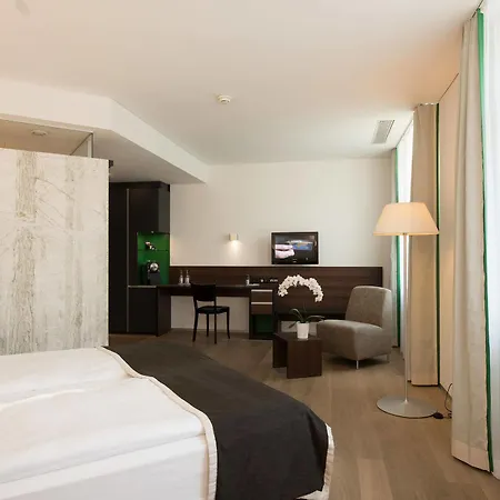 Glockenhof Hotel 4*