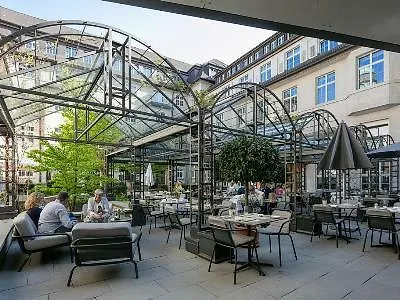 Glockenhof 4*